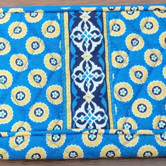 Vera Bradley Rivera Blue Zip Closing/Wristlet /Carryall Holder/ Wristlet. - Picture 2 of 14